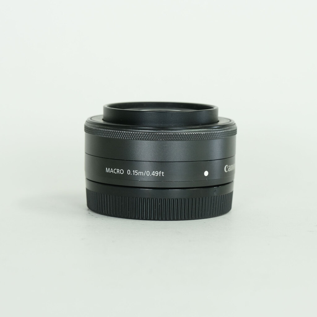 Canon EF-M22mm F2 STM