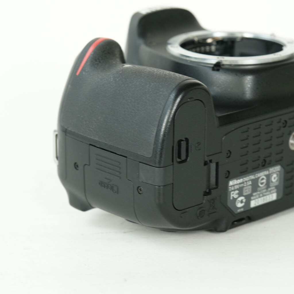 Nikon D5200 ボディ ブラックの出品 | ONE SCENE（ワンシーン）