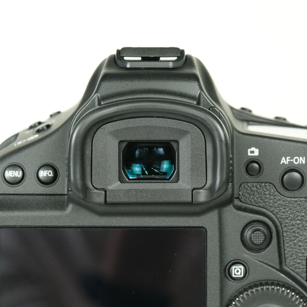 Canon EOS-1DX ボディ 付属品多数 Canon EOS-1D Xの出品 | ONE SCENE（ワンシーン）
