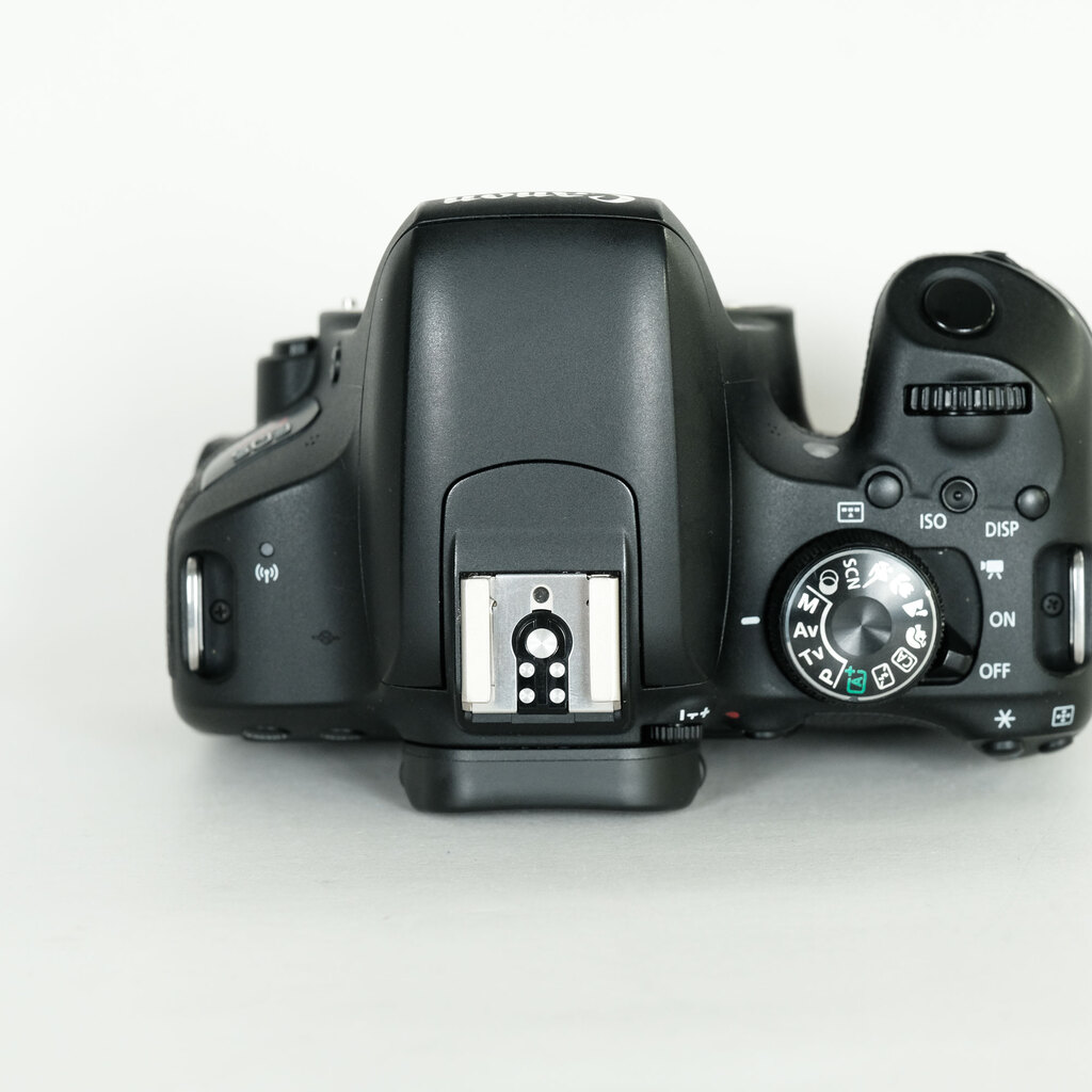 Canon EOS Kiss X9i