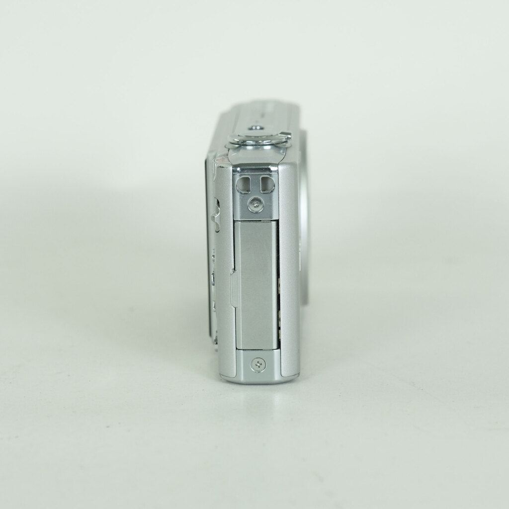 Panasonic LUMIX DMC-FX37-S プレシャスシルバー