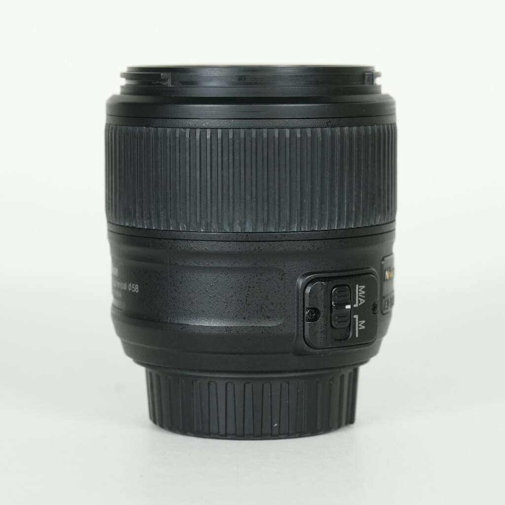 Nikon AF-S NIKKOR 35mm f/1.8G ED Nikon AF-S NIKKOR 35mm f/1.8G ED