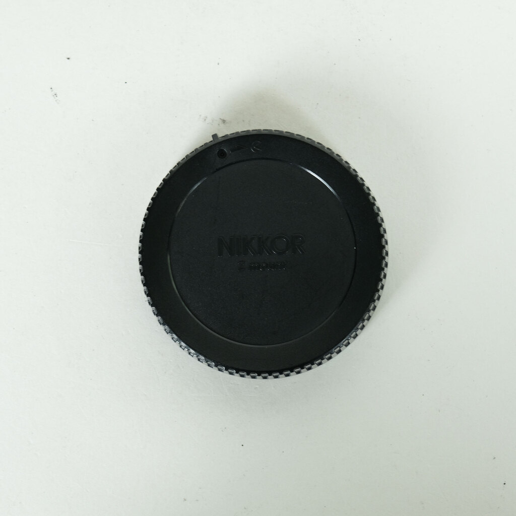 Nikon NIKKOR Z 135mm f/1.8 S Plena
