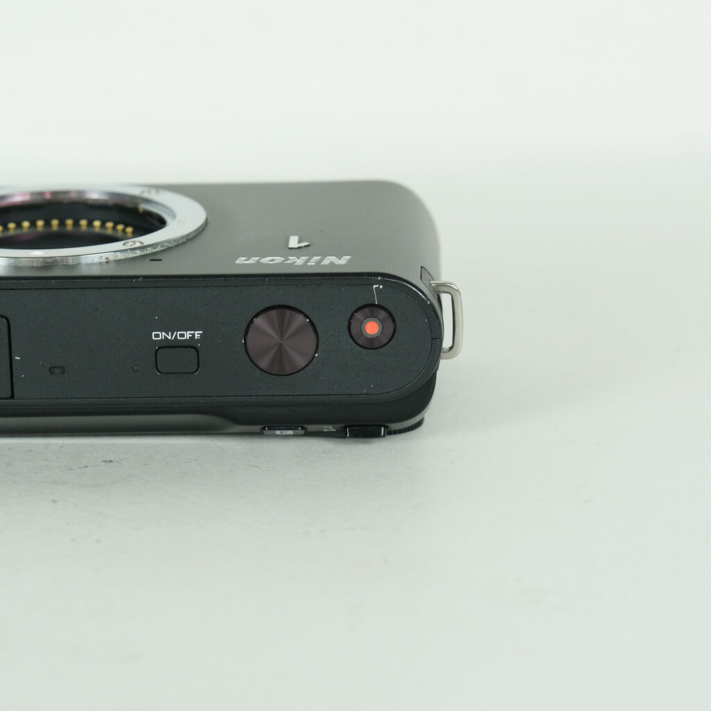 Nikon Nikon1 J1 ボディ ブラックの出品 | ONE SCENE（ワンシーン）