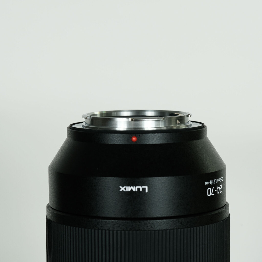 Panasonic LUMIX S PRO 24-70mm F2.8