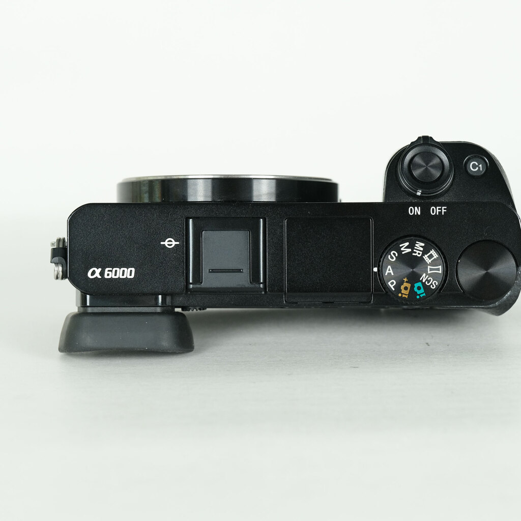 SONY α6000(ILCE-6000) SONY α6000(ILCE-6000)