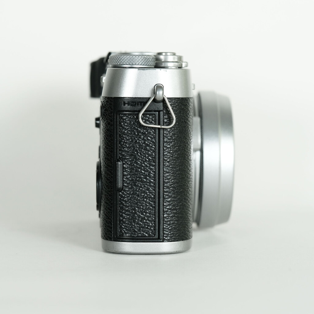 FUJIFILM X100F シルバー FUJIFILM X100F シルバー