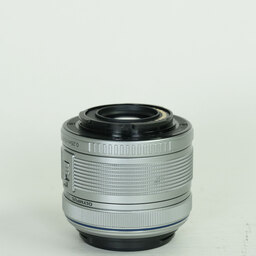 OLYMPUS M.ZUIKO DIGITAL 14-42mm F3.5-5.6IIR シルバー