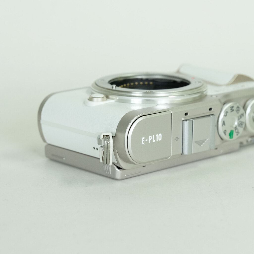 OLYMPUS PEN E-PL10