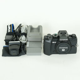 OLYMPUS OM-D E-M5 Mark III