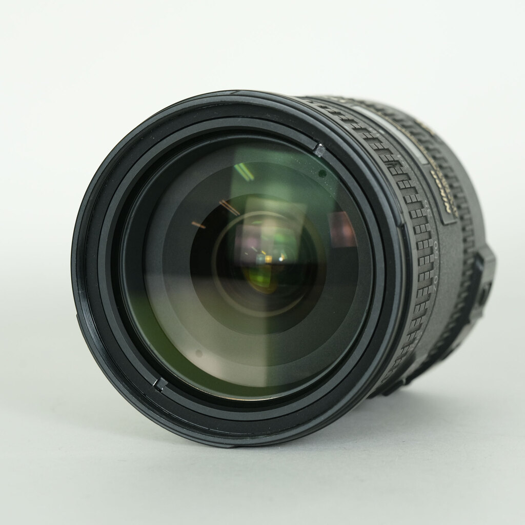 Nikon AF-S DX NIKKOR 18-200mm F3.5-5.6G ED VR II