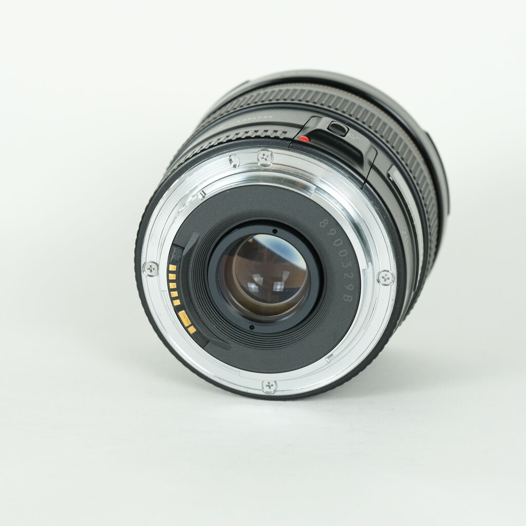 Canon EF20mm F2.8 USM 中古 美品 Canon EF20mm F2.8 USMの出品 | ONE SCENE（ワンシーン）