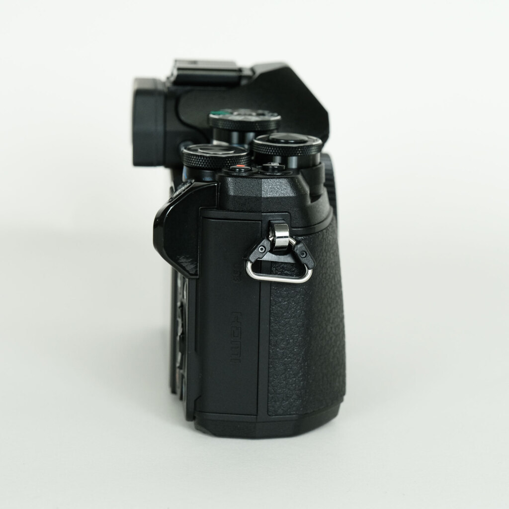 OLYMPUS OM-D E-M10 Mark III