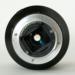 SONY FE 24-240mm F3.5-6.3 OSS SEL24240