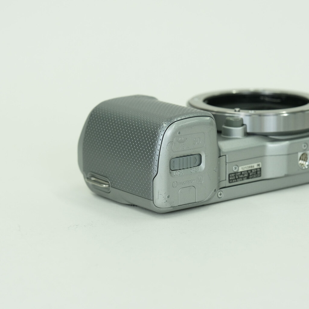 SONY α NEX-5N ボディ シルバー SONY α NEX-5N ボディ シルバー