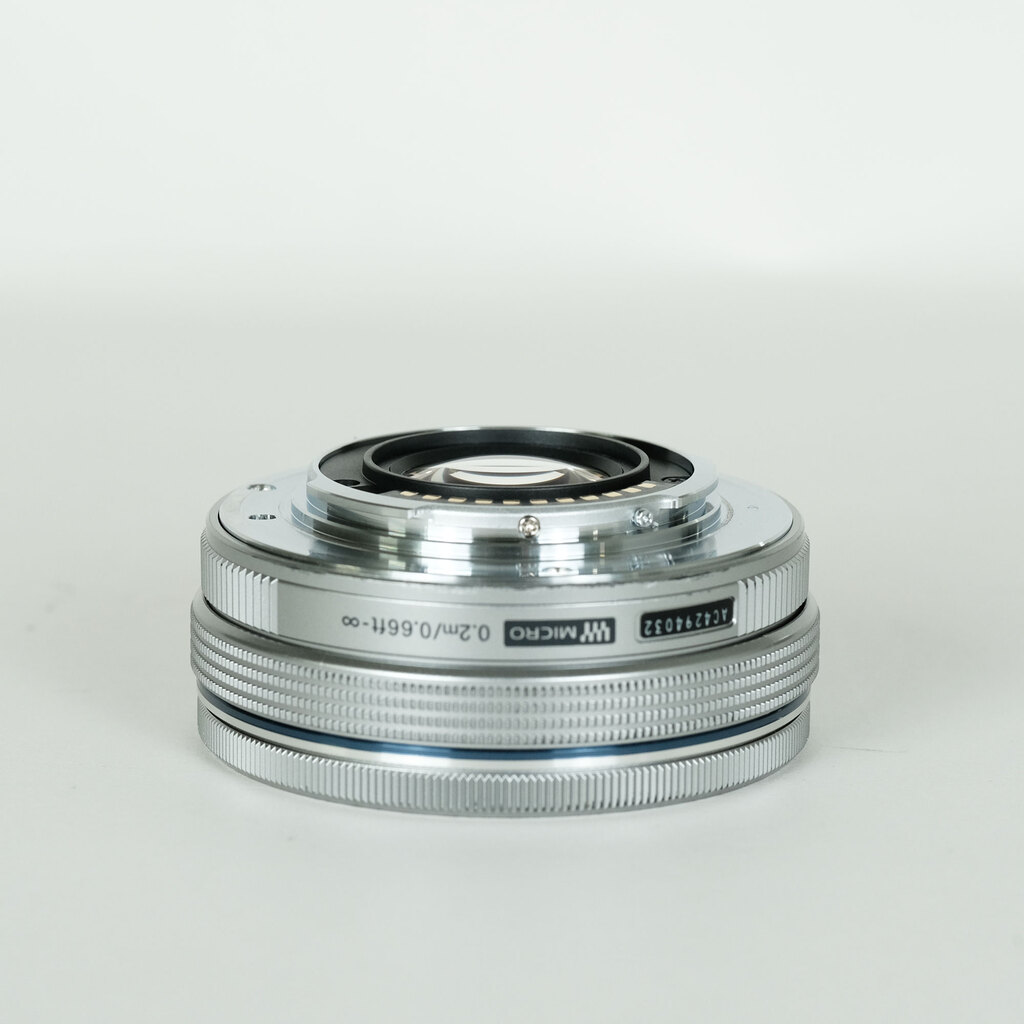 OLYMPUS M.ZUIKO DIGITAL ED 14-42mm F3.5-5.6 EZ シルバー