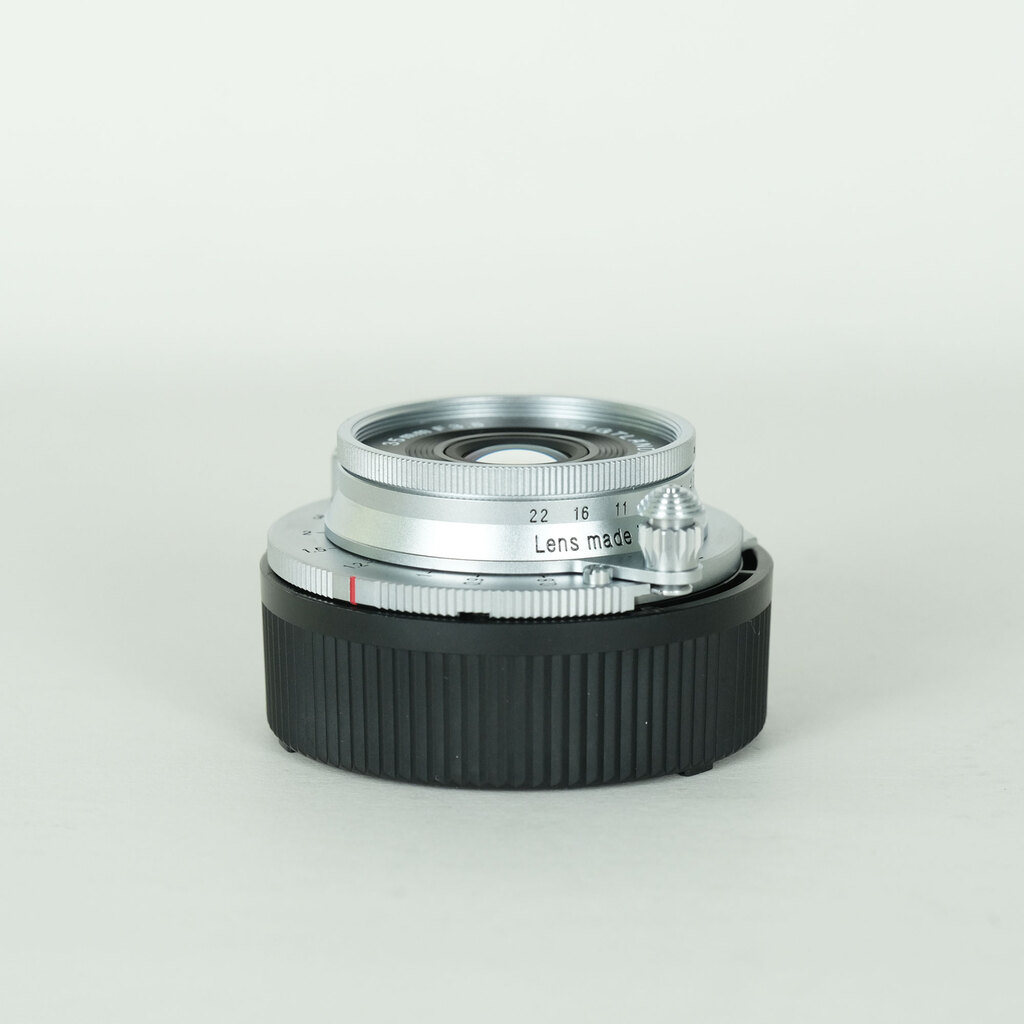 コシナ フォクトレンダー COLOR-SKOPAR 35mm F3.5 Aspherical VM シルバー コシナ フォクトレンダー COLOR-SKOPAR 35mm F3.5 Aspherical VM シルバー