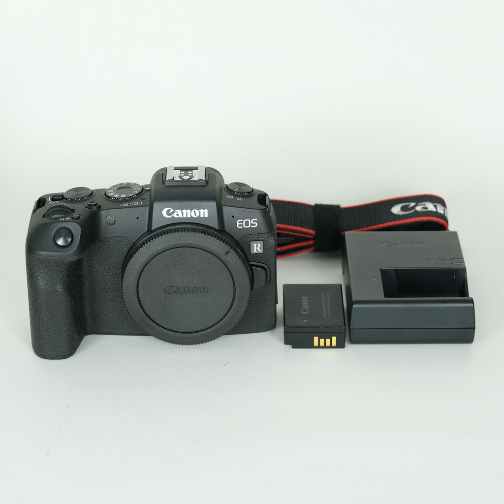 Canon EOS RP [�{�f�B]