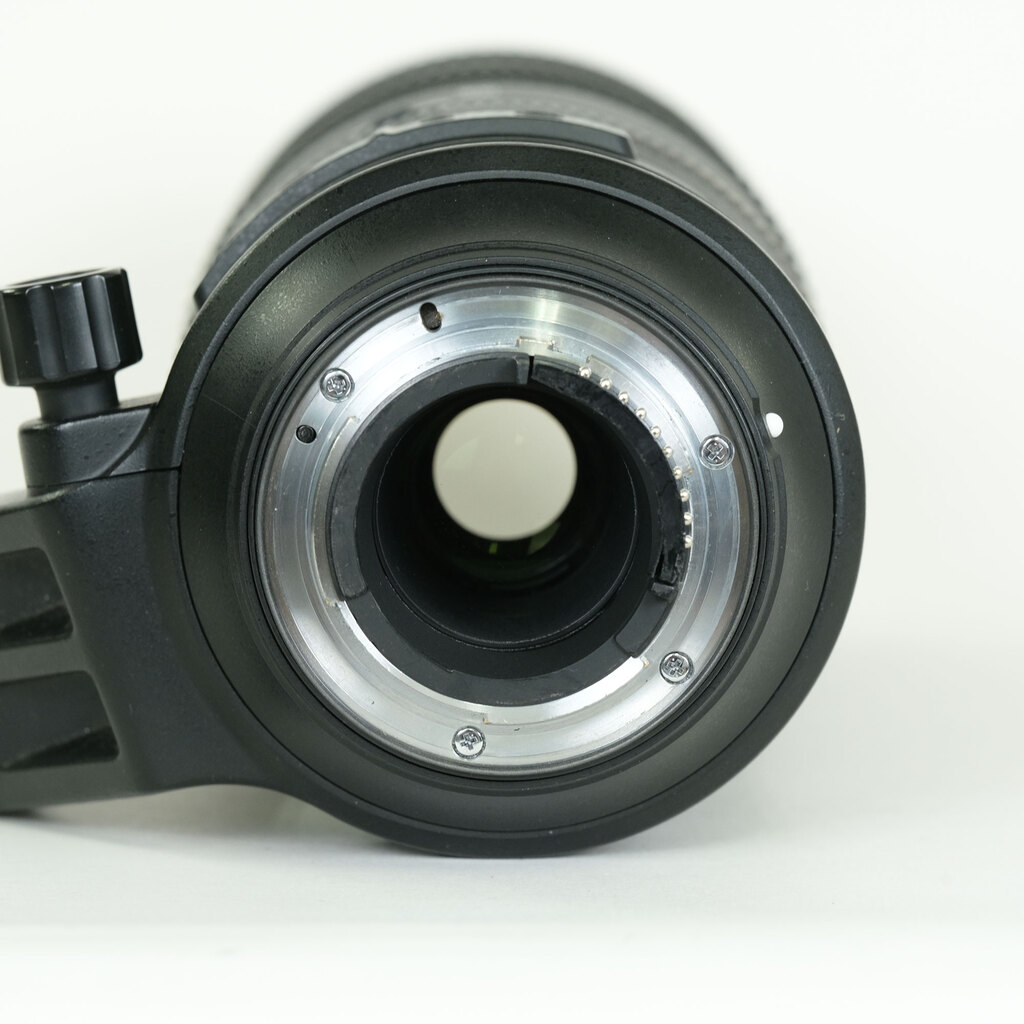 Nikon AF-S NIKKOR 200-500mm f/5.6E ED VR Nikon AF-S NIKKOR 200-500mm f/5.6E ED VR