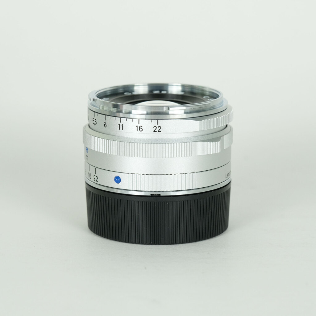 Carl Zeiss C Biogon T*2.8/35ZM シルバーの出品 | ONE SCENE（ワン