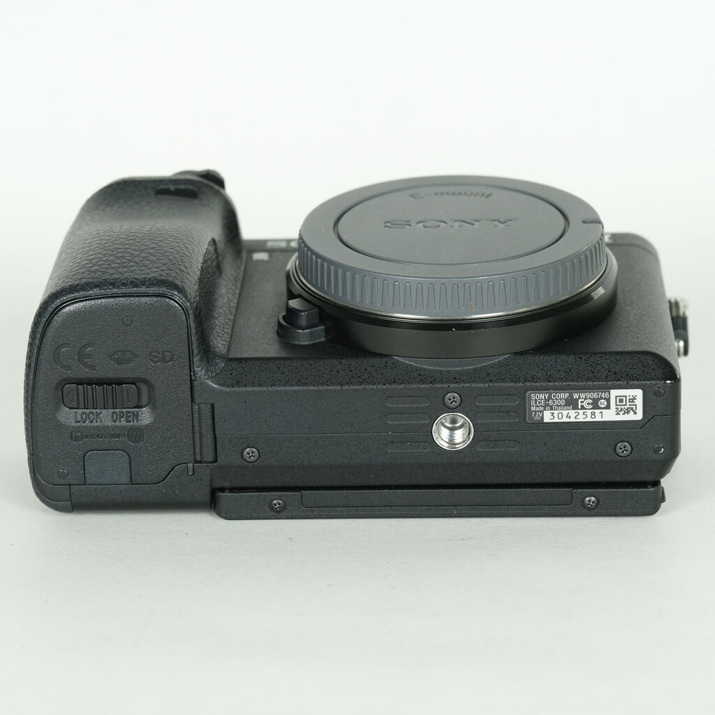 【良品】SONY α6300 ilce-6300 ボディ 本体 SONY α6300ボディ ソニーアルファ6300 ILCE-6300 ミラーレス一眼カメラ