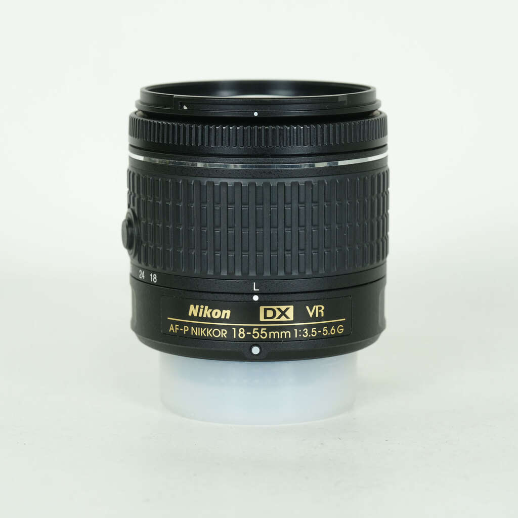 Nikon AF-P DX NIKKOR 18-55mm F3.5-5.6G VR Nikon AF-P DX NIKKOR 18-55mm F3.5-5.6G VR