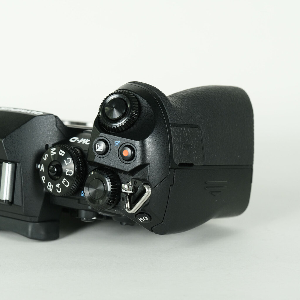 OLYMPUS OM-D E-M1 Mark III