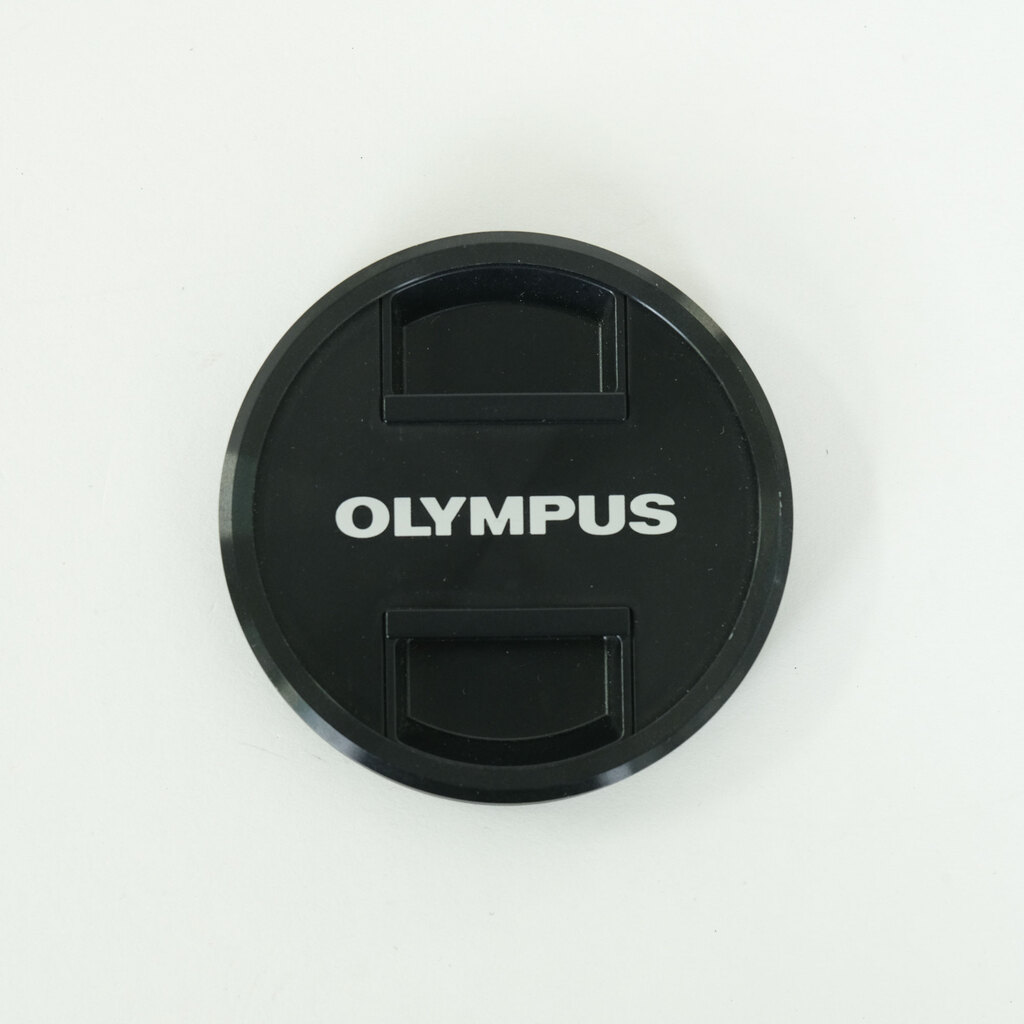 OLYMPUS M.ZUIKO DIGITAL ED 12-40mm F2.8 PRO OLYMPUS M.ZUIKO DIGITAL ED 12-40mm F2.8 PRO