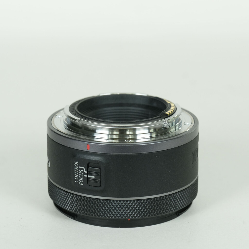 Canon RF50mm F1.8 STMの出品 | ONE SCENE（ワンシーン）