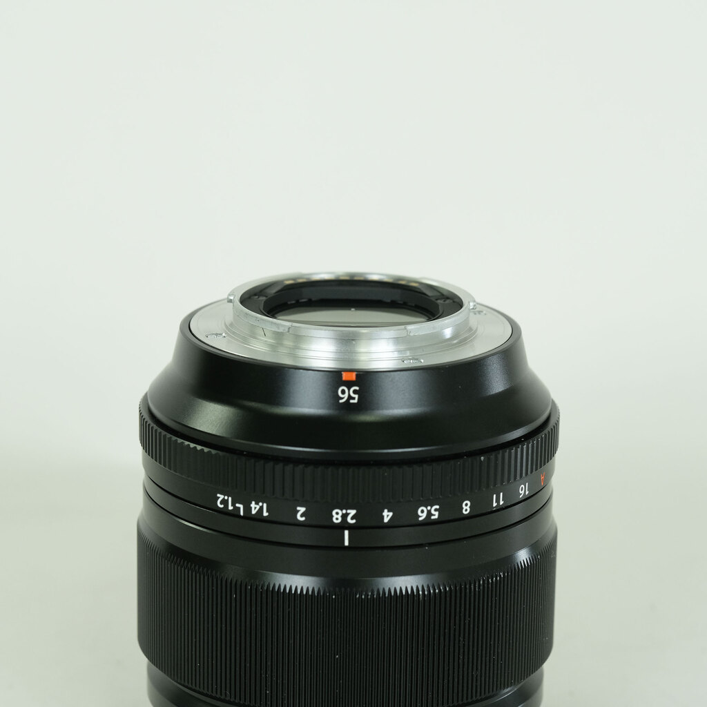 FUJIFILM XF56mmF1.2 R