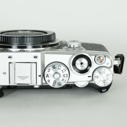 OLYMPUS PEN-F