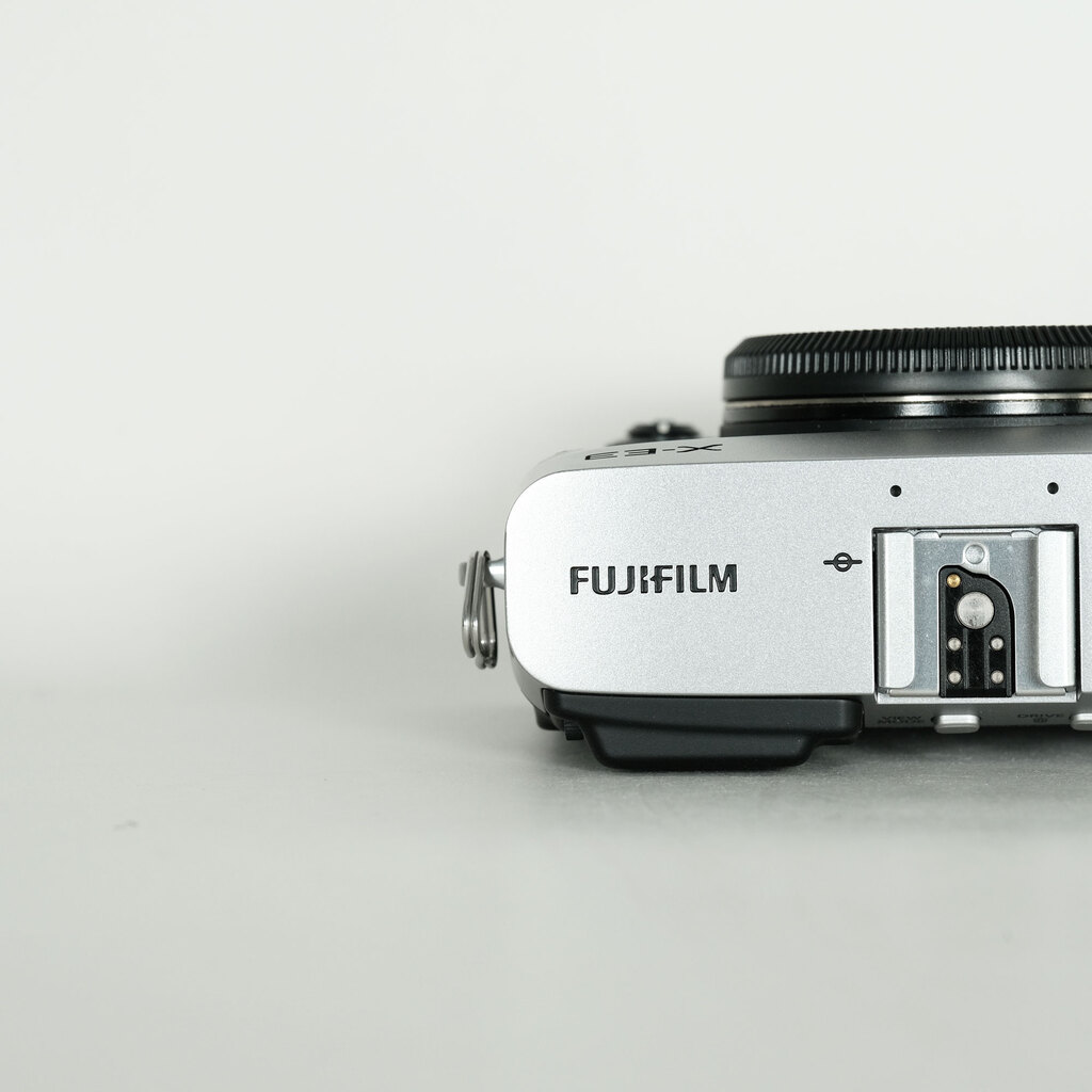 FUJIFILM X-E3