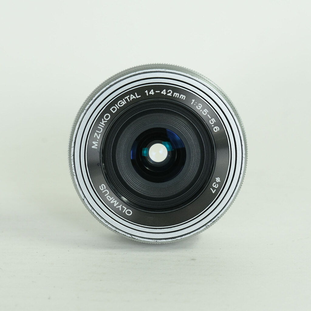 OLYMPUS M.ZUIKO DIGITAL ED 14-42mm F3.5-5.6 EZ シルバー