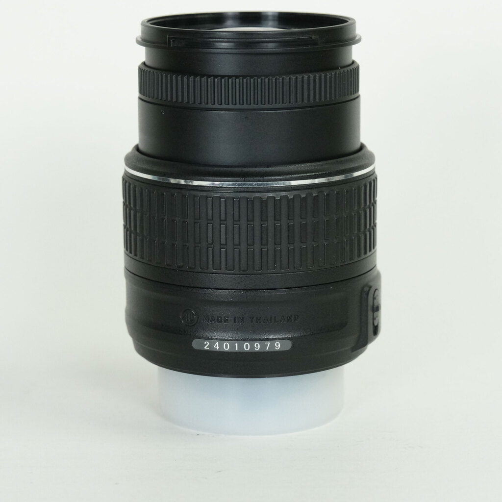 Nikon AF-S DX NIKKOR 18-55mm f3.5-5.6G VR II
