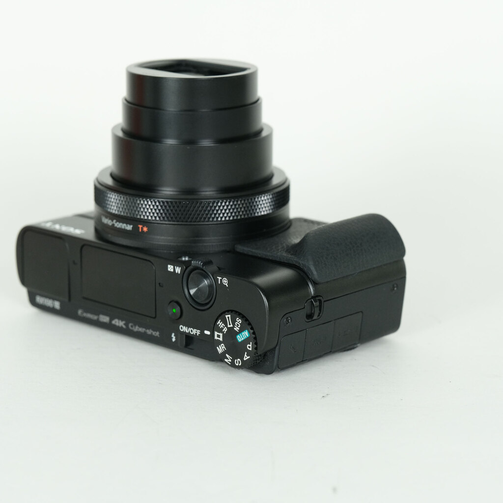 SONY Cyber-shot DSC-RX100M7