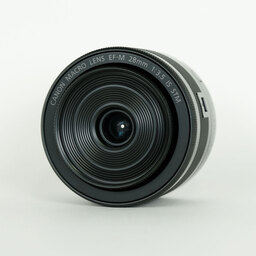 Canon EF-M28mm F3.5 マクロ IS STM