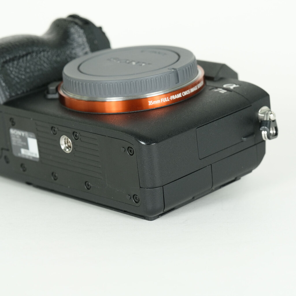 「美品」SONY α7III ILCE-7M3 一眼レフ SONY α7 III（ILCE-7M3）の出品 | ONE SCENE（ワンシーン）