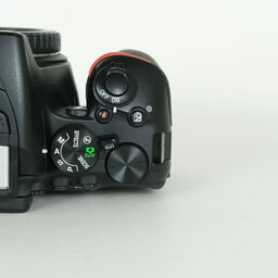 Nikon D5600 Nikon D5600