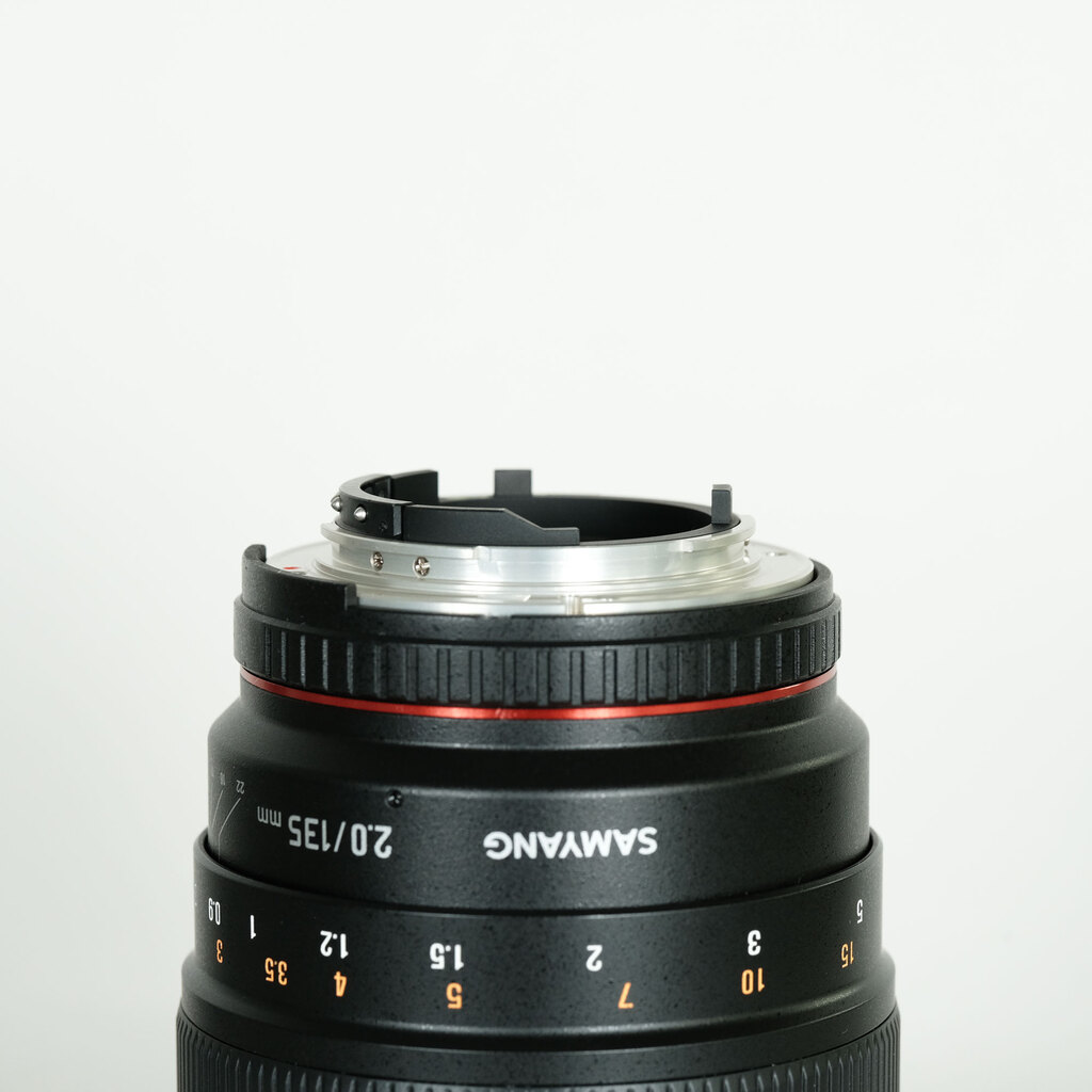 SAMYANG 135mm F2.0 (ニコンF用)CPU付