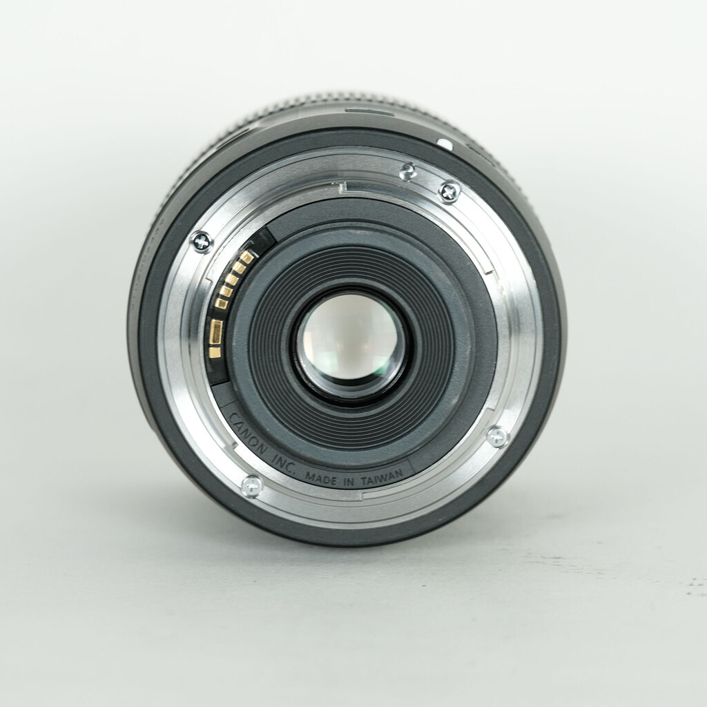 Canon EF-S18-135mm F3.5-5.6 IS USMの出品 | ONE SCENE（ワンシーン）