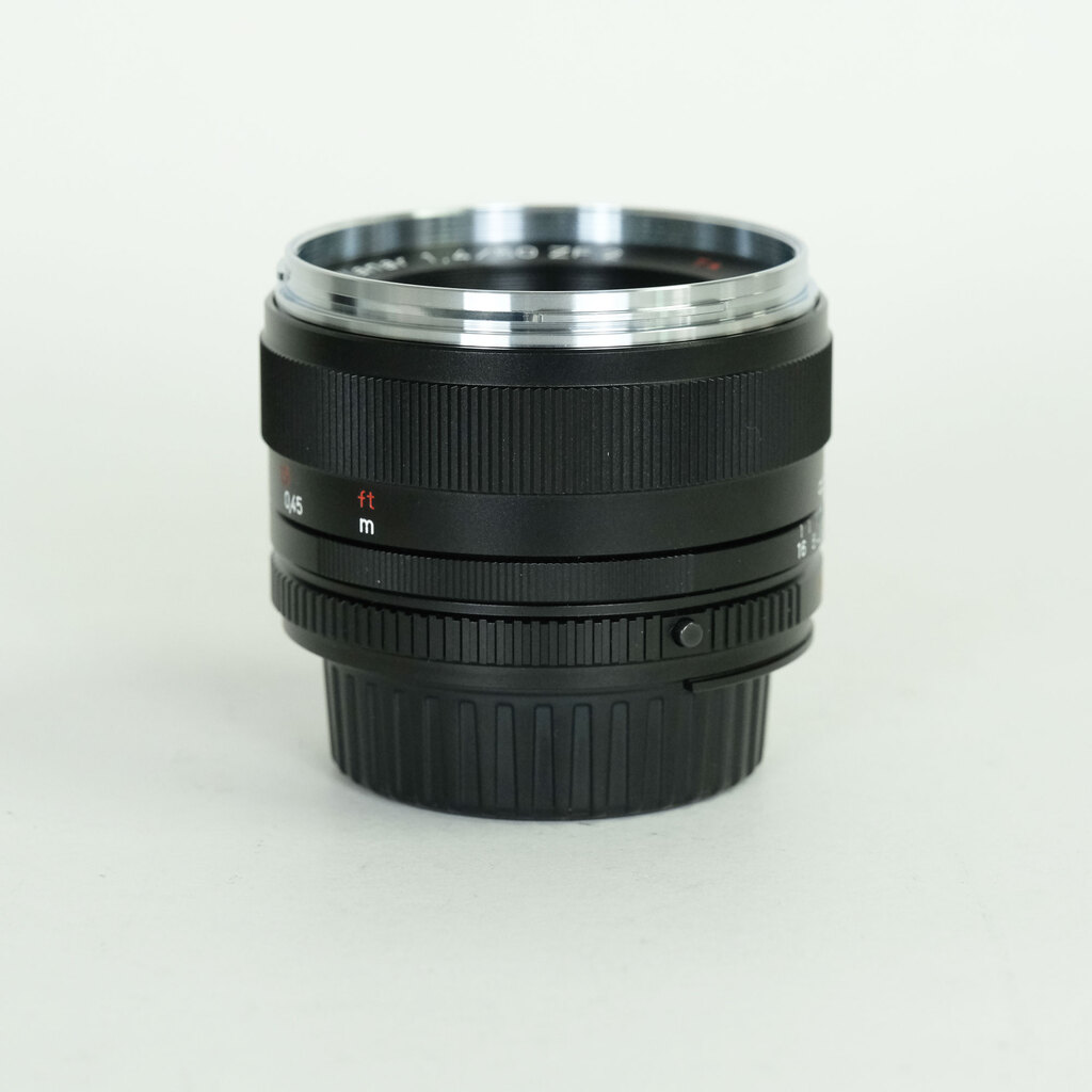 Carl Zeiss Planar T* 50mm F1.4 ZF.2 [ニコンF用]