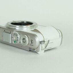 OLYMPUS PEN E-PL10