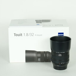 Carl Zeiss Touit 1.8/32 [フジフイルムX用]