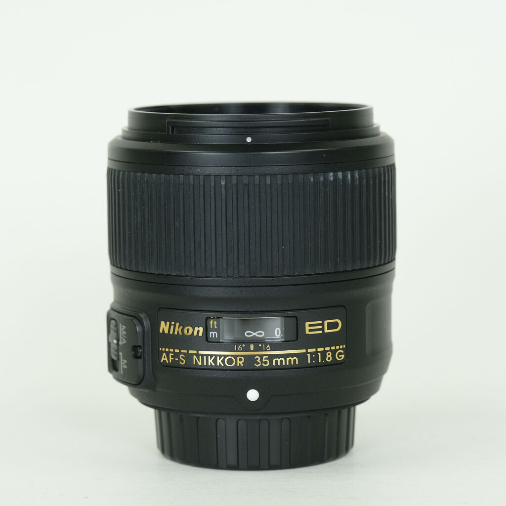 Nikon AF-S NIKKOR 35mm f/1.8G ED Nikon AF-S NIKKOR 35mm f/1.8G ED