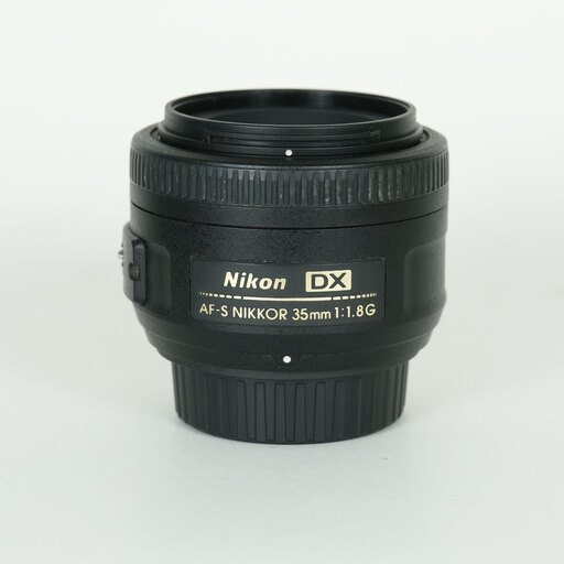 Nikon AF-S DX NIKKOR 35mm f/1.8G Nikon AF-S DX NIKKOR 35mm f/1.8G