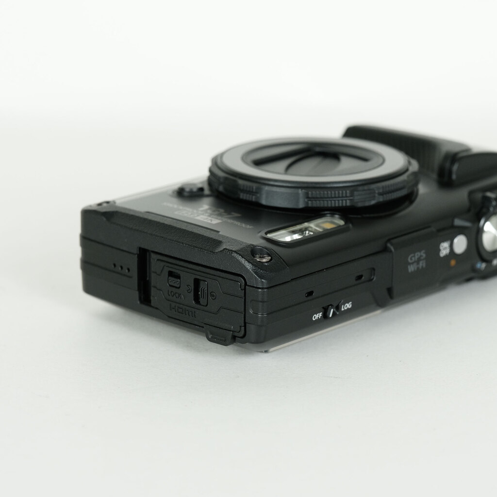 OM SYSTEM Tough TG-7 ブラック