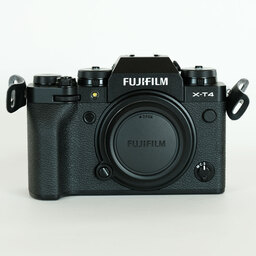 FUJIFILM X-T4