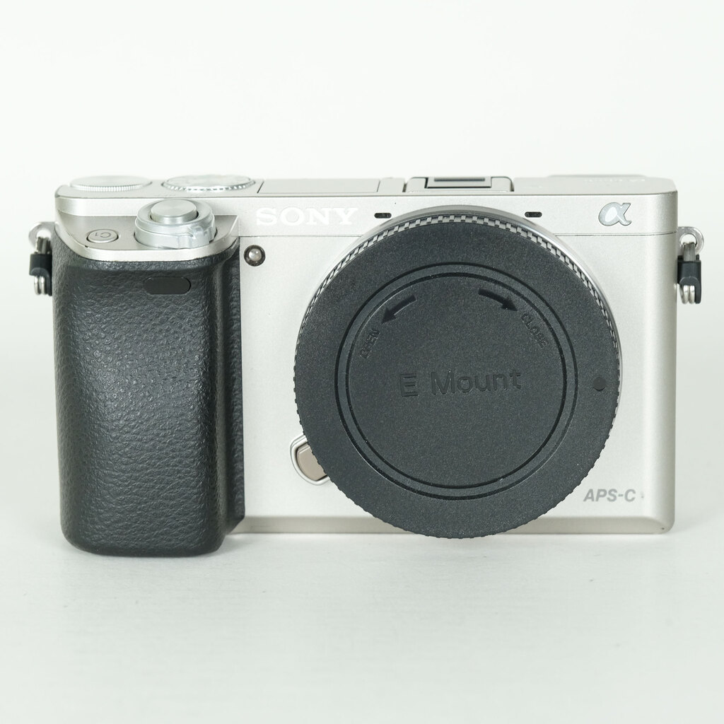 SONY ��6000�iILCE-6000�j [�{�f�B �V���o�[]