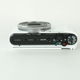 CASIO EXILIM EX-FC300SWE ホワイト