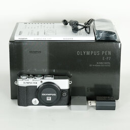 OLYMPUS PEN E-P7